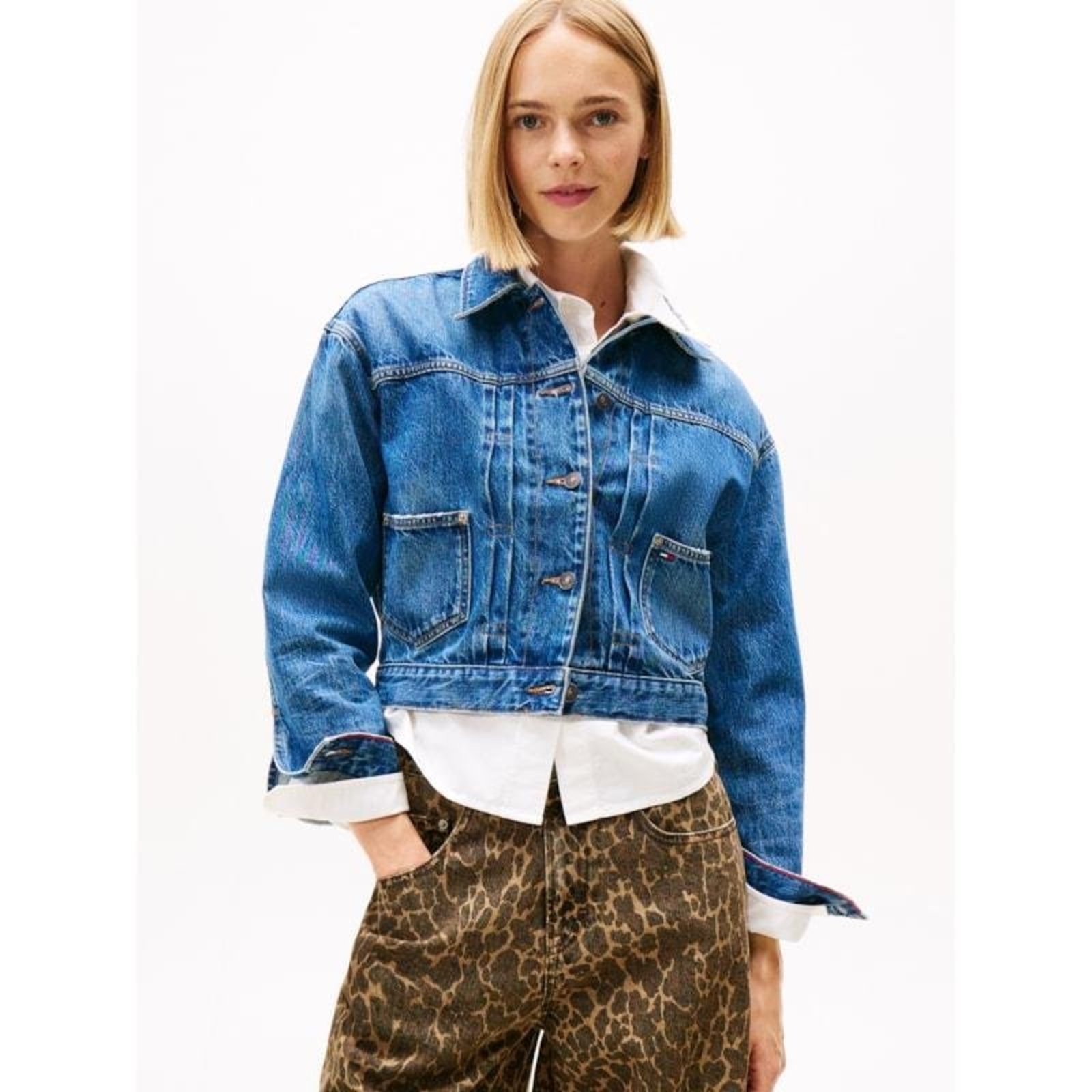 Jaqueta Jeans Plissada com Ajuste na Parte de Trás Azul