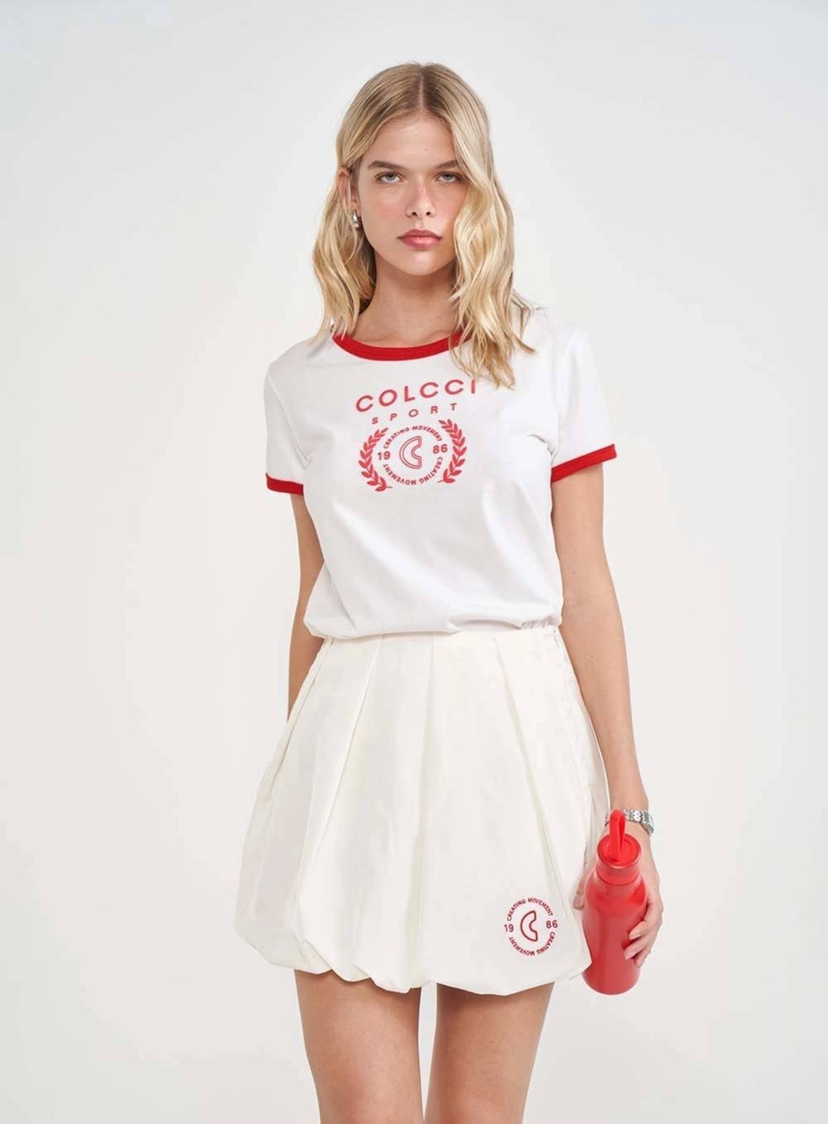 Camiseta Colcci Sport New Comfort Slim Feminina Off Natural