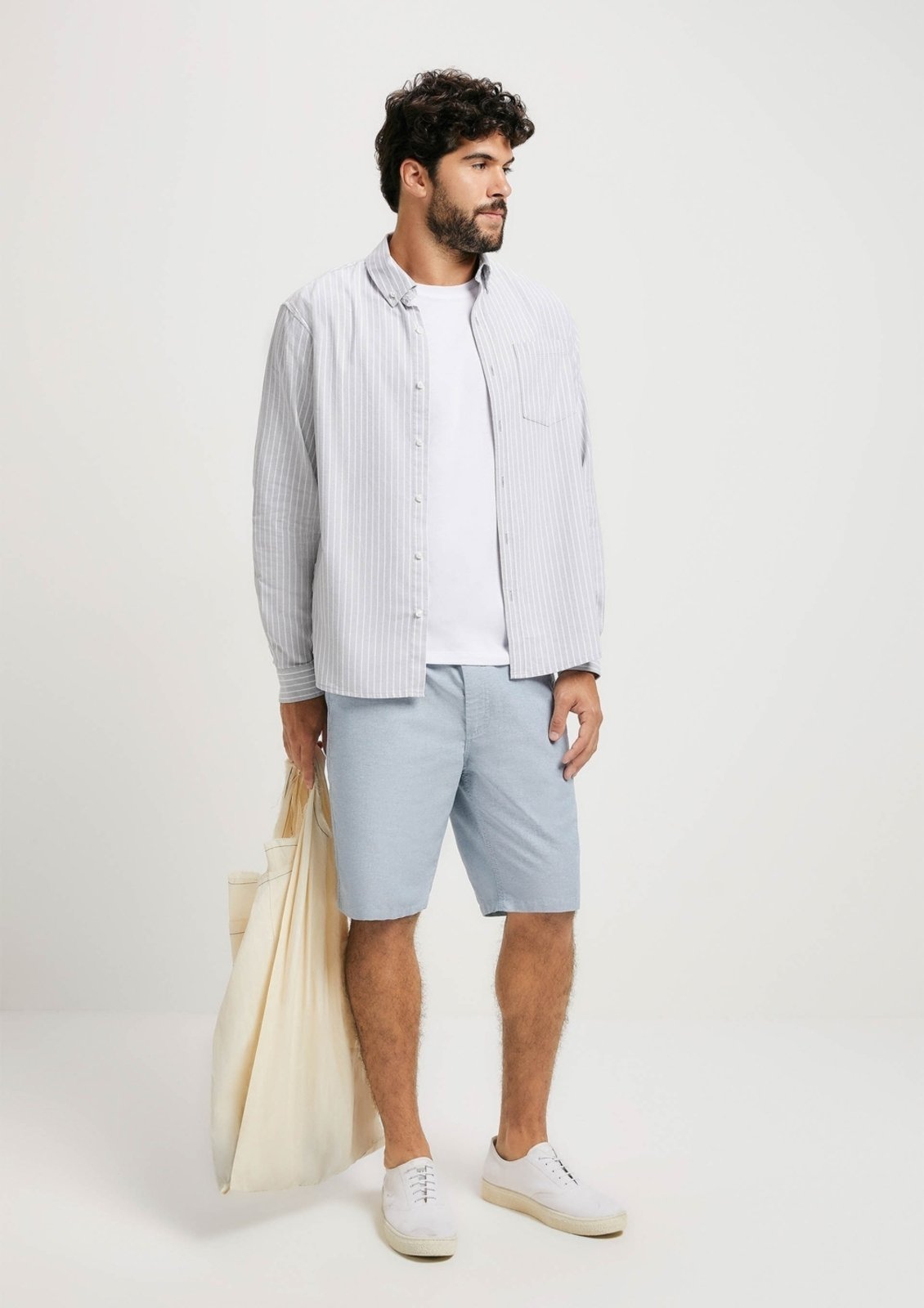 Bermuda Básica Masculina Chino Em Tecido Fio Tinto