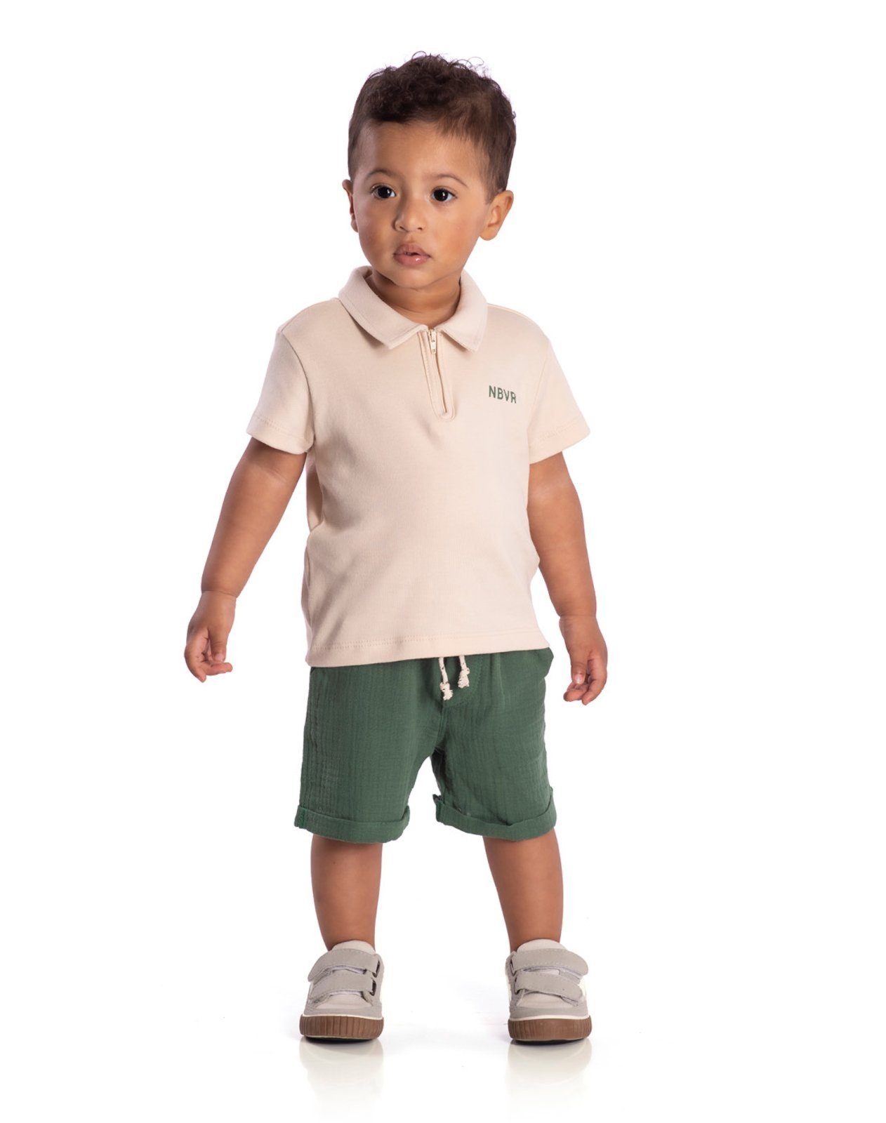 Infantil - Conj. camiseta polo bege + bermuda tecido gaze verde