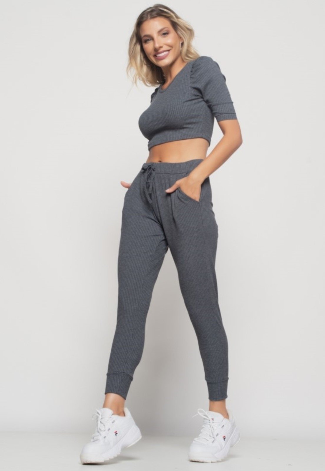 Cropped Salvatore Princesa Gola Redonda Malha Canelada Grafite