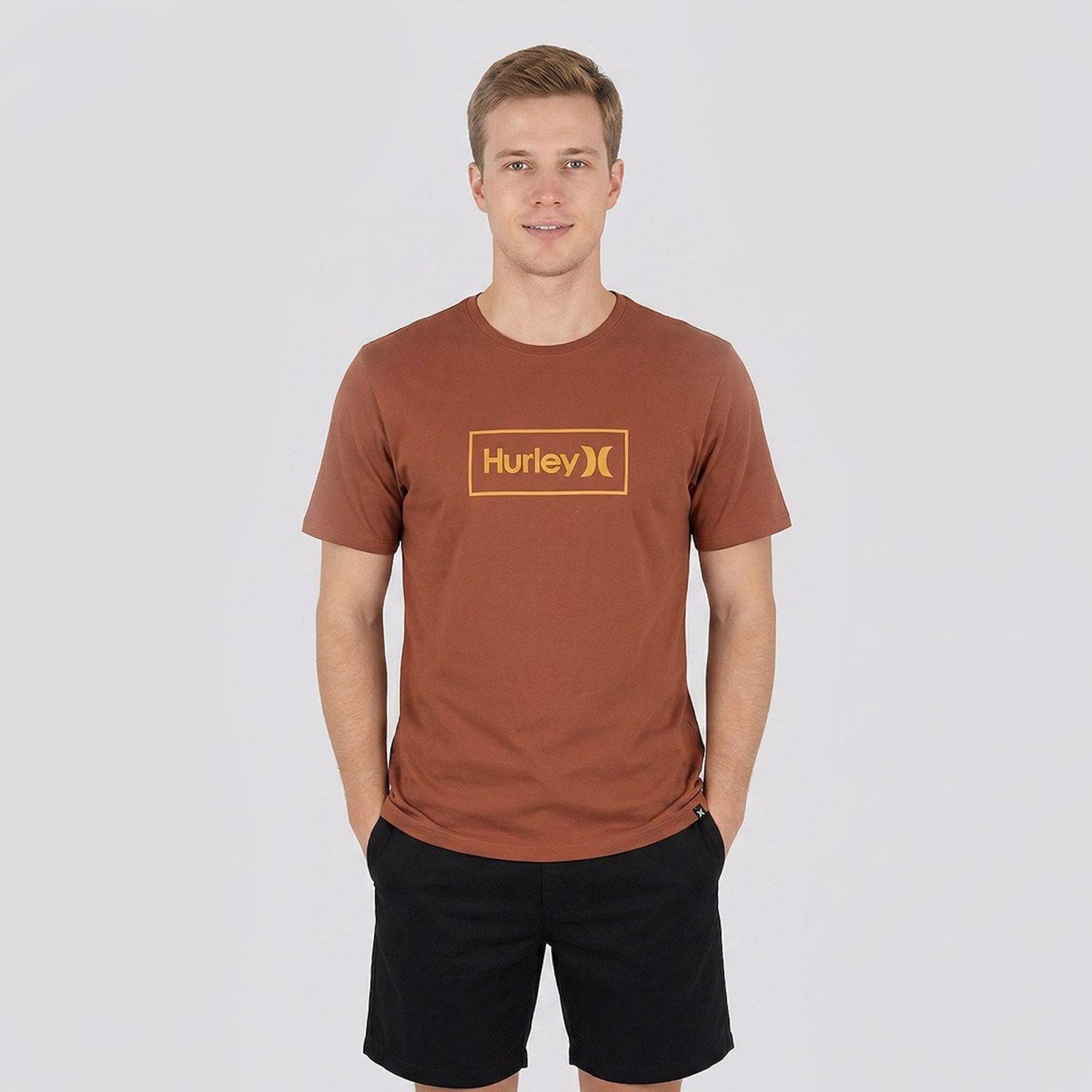 Camiseta Hurley Silk Box Relevo Marrom