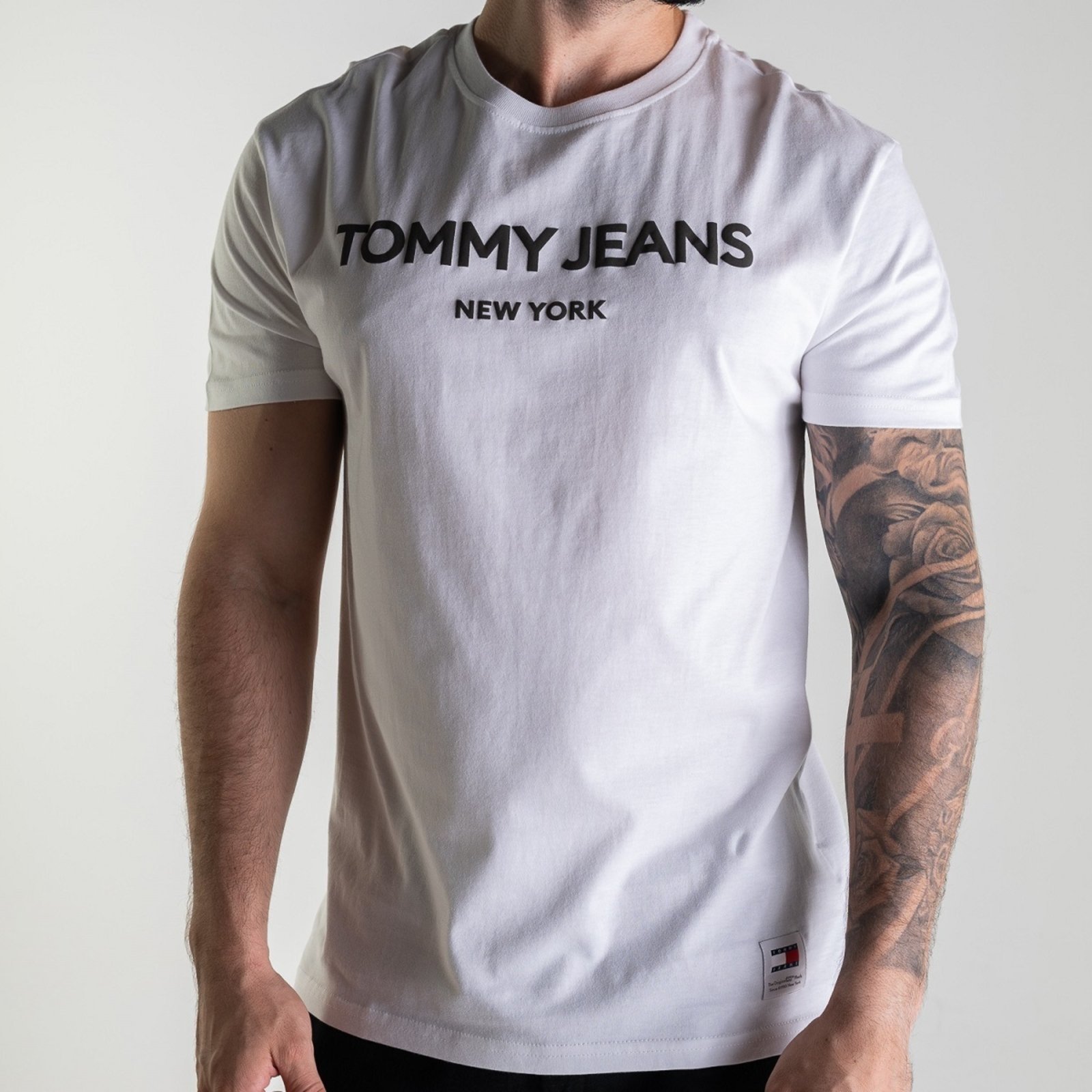 Vista 3 Camiseta Tommy Jeans New York Branca Tommy Hilfiger branco Tommy Hilfiger branco