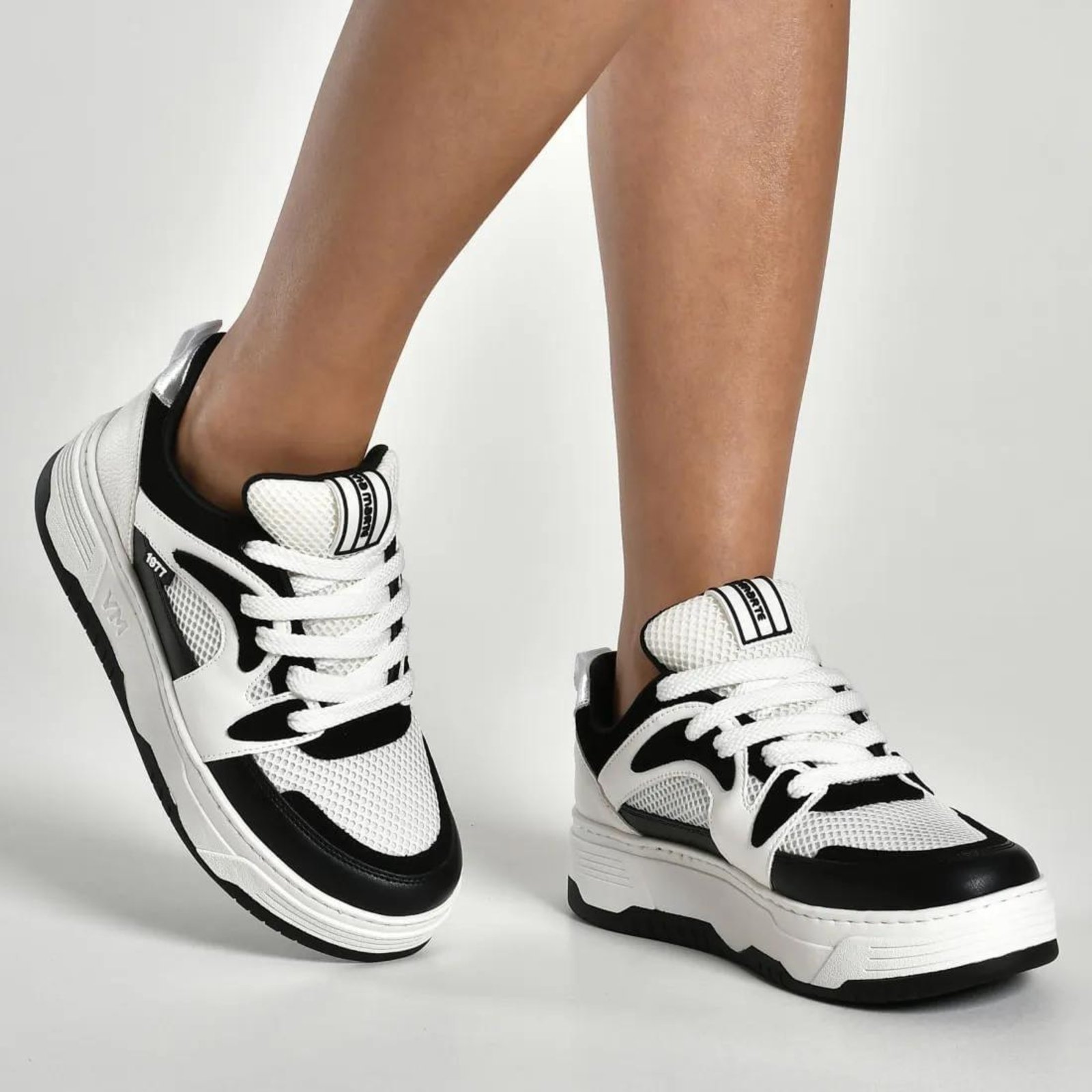 Vista 2 Tênis Via Marte 1977 Feminino branco VIA MARTE branco