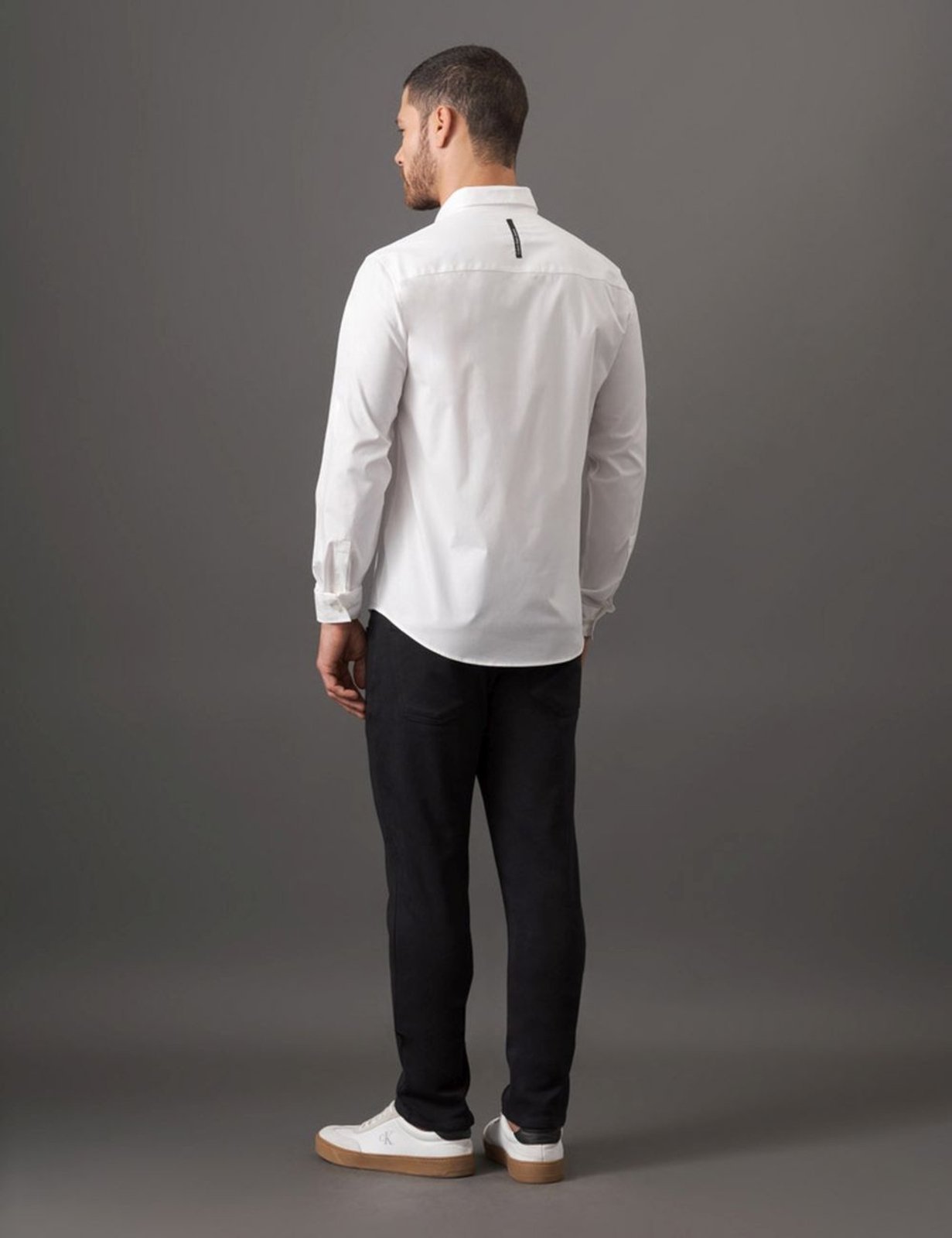 Vista 3 Camisa Masculina Slim Básica de Manga Longa Calvin Klein Calvin Klein Jeans branco Calvin Klein Jeans branco