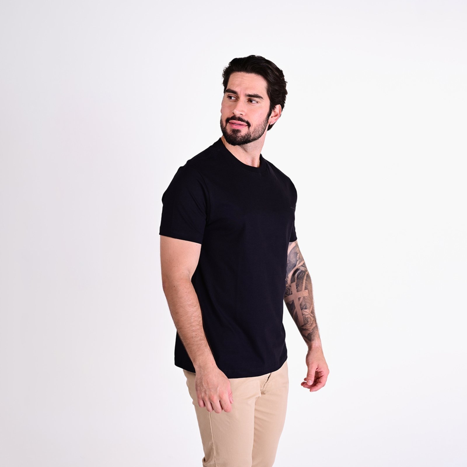 Vista 3 Camiseta Aramis Folhagem Preta preto Aramis preto