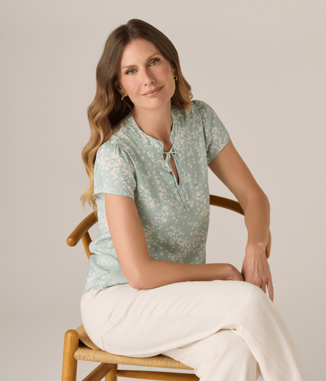 Blusa Makenji Manga Curta Com Detalhe Laco Decote Feminina Estampa