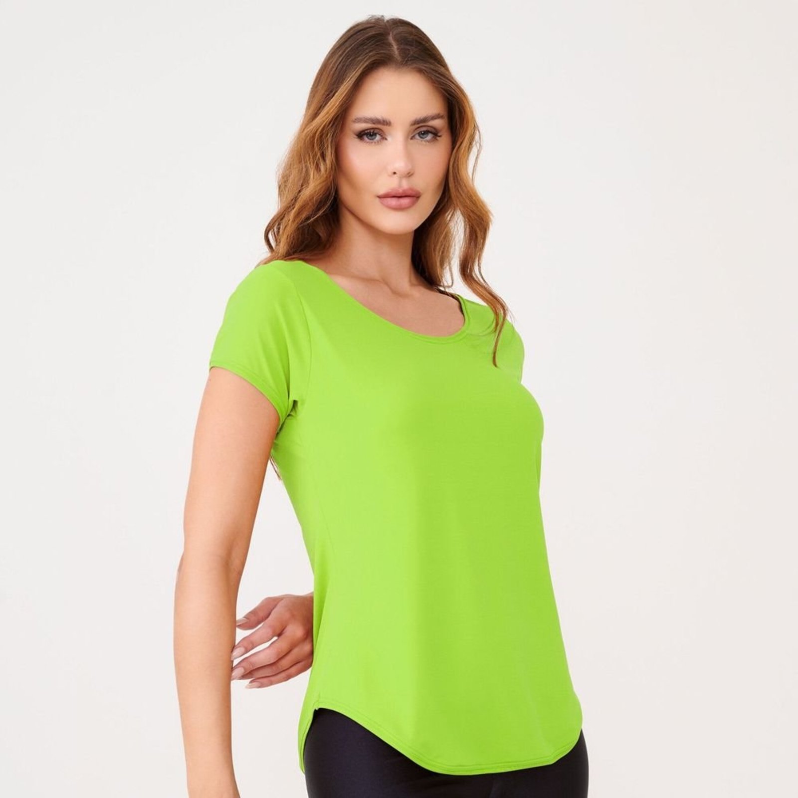 Camiseta Básica Verde Jureia Microfibra Donna Carioca