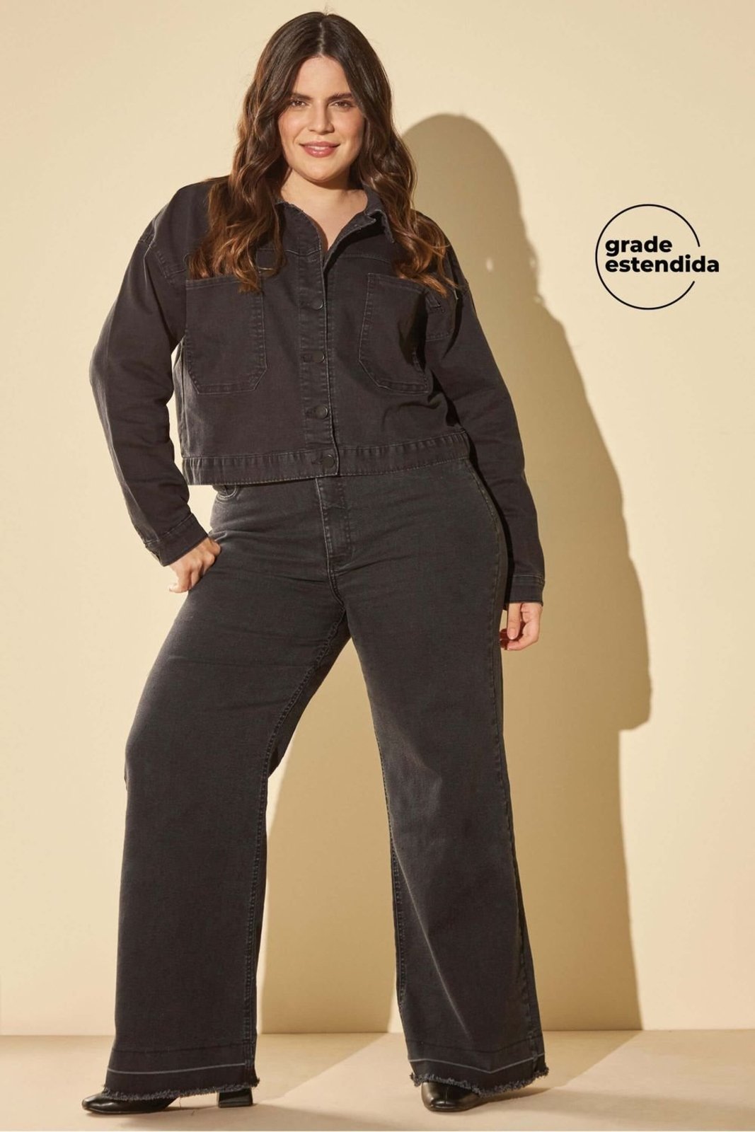 Calça Feminina Jeans Wide Leg Desfiada Marialícia Preto