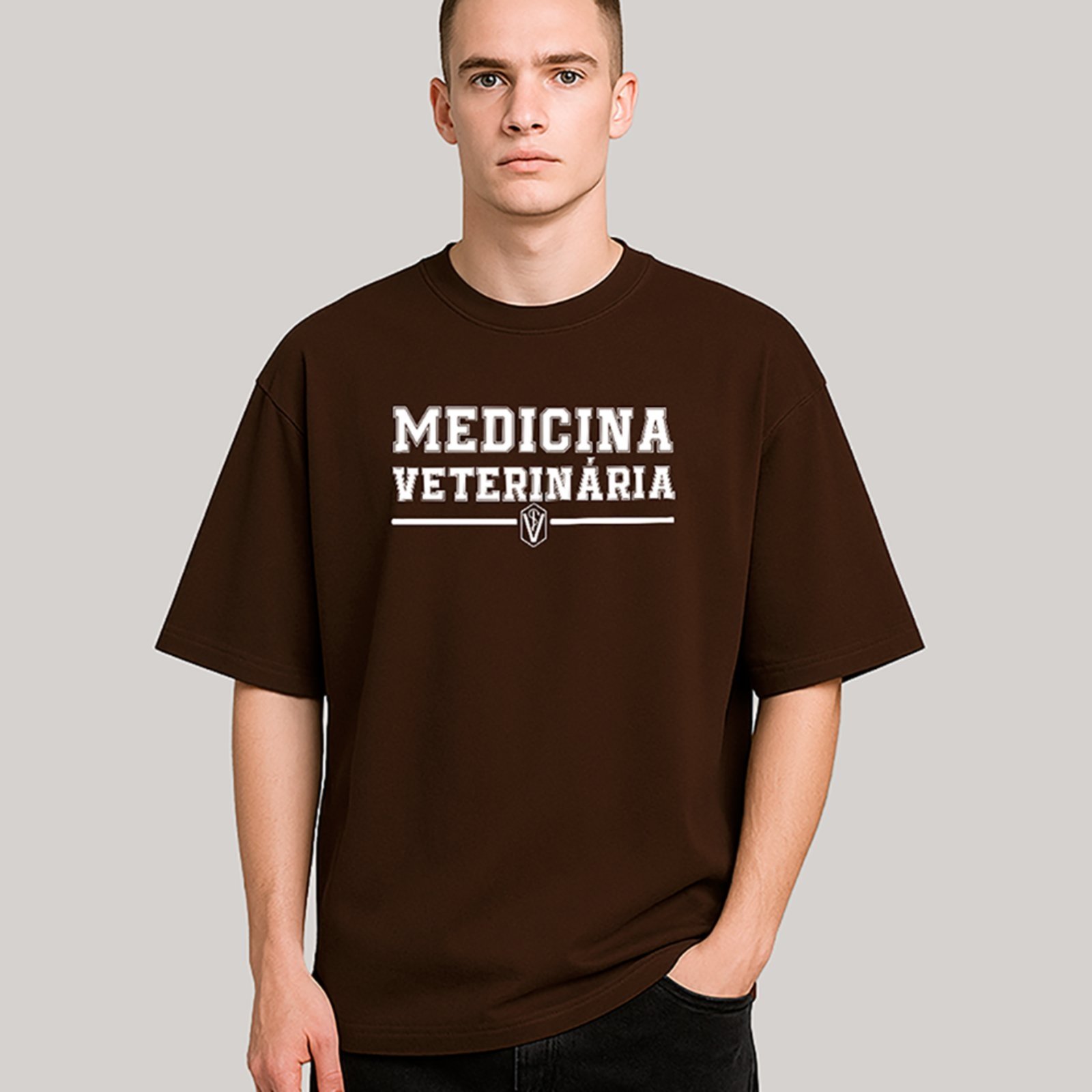 Vista 2 Camiseta Ousy Unissex Profissão Medicina Veterinária Símbolo Exclusivo Oversized branco ousy branco