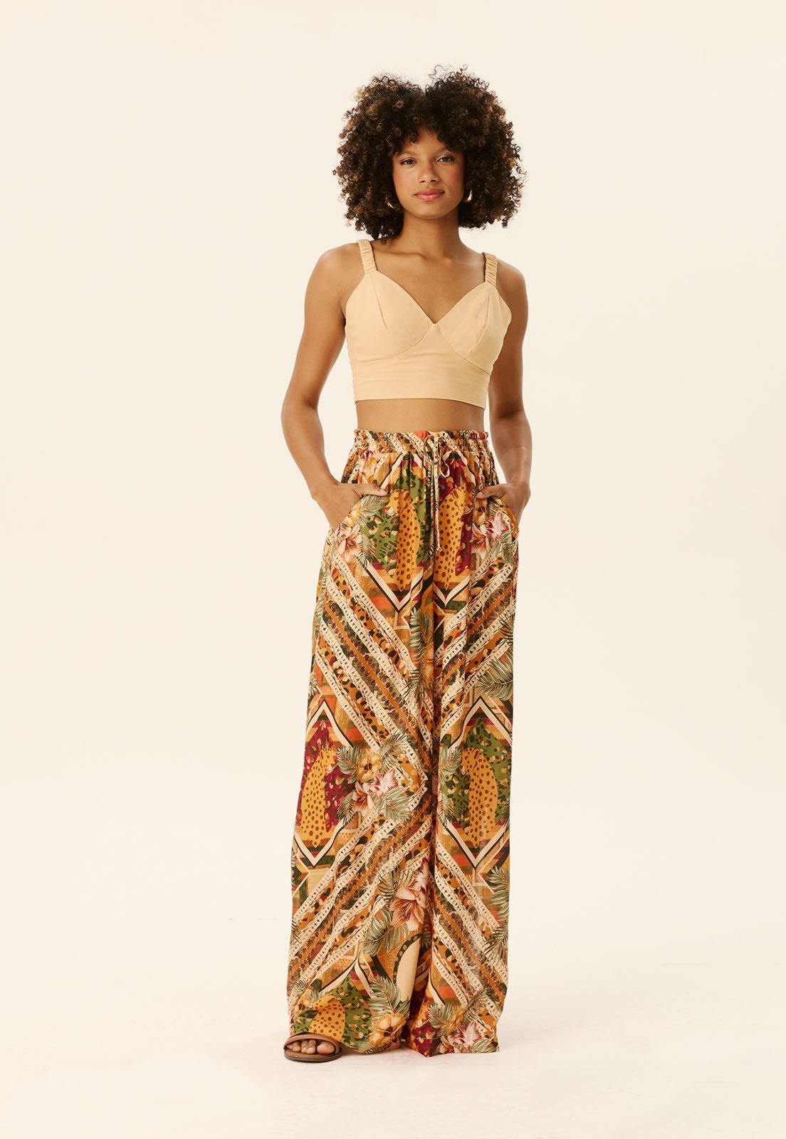 Calça Pantalona com Fendas Estampada Panamá