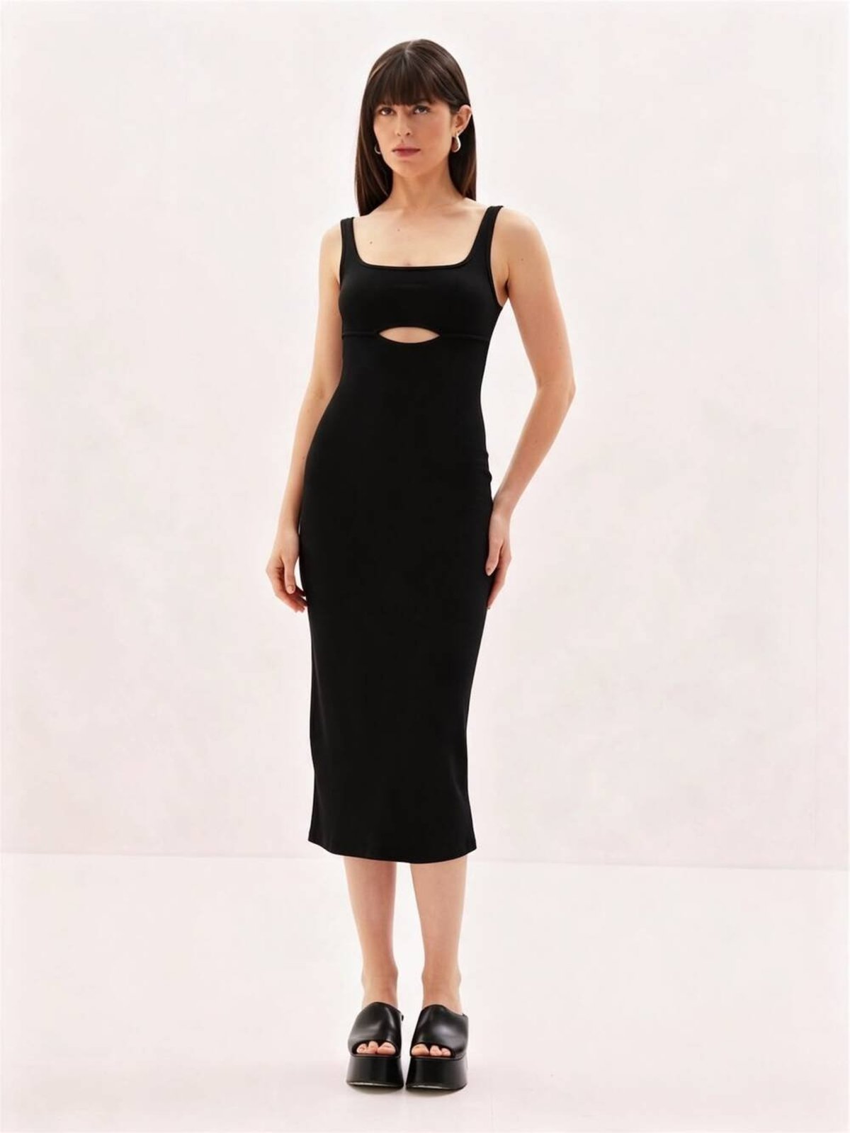 Vestido Feminino Midi Canelado Cut Out Triton Preto