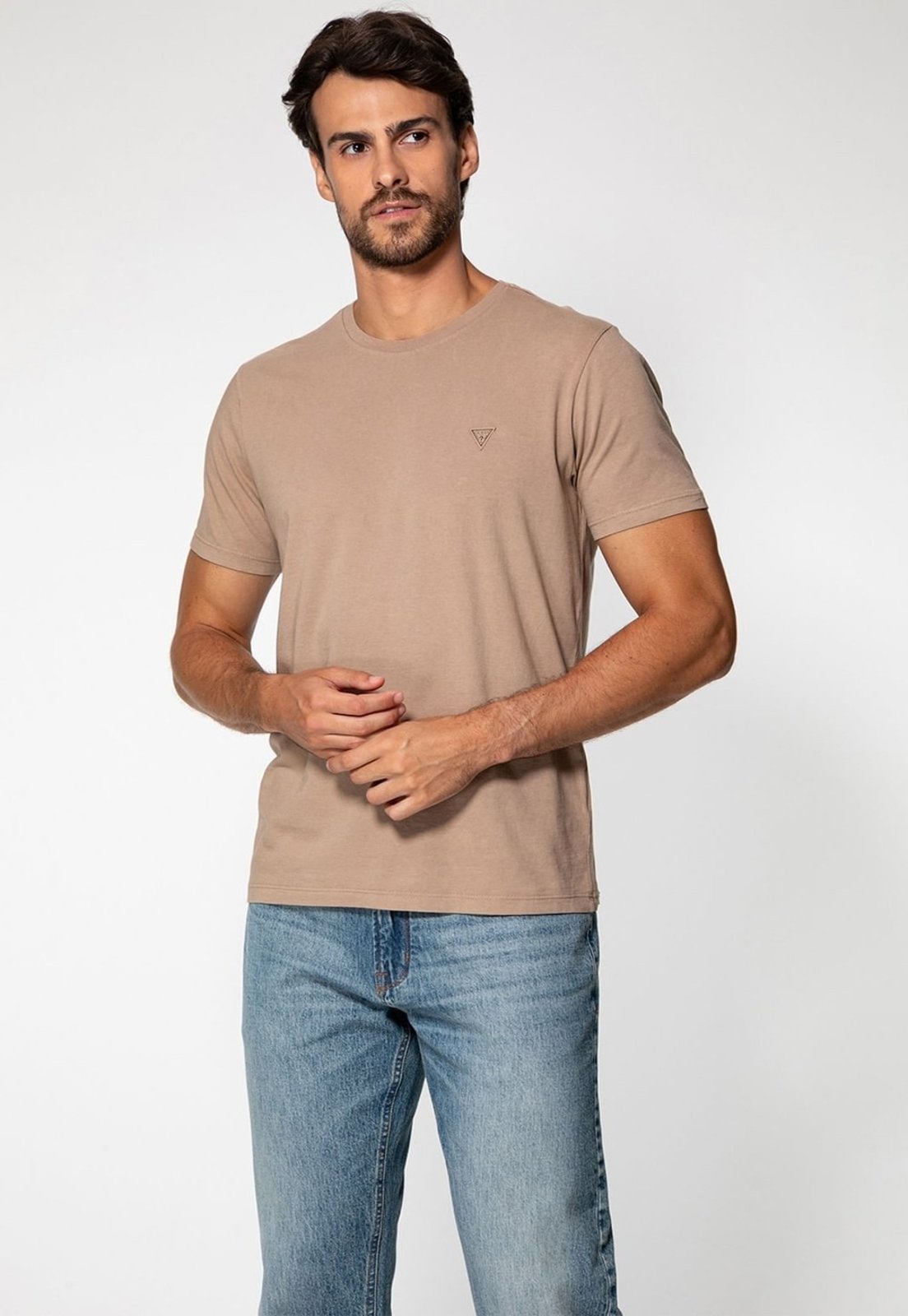 Camiseta Guess Logo Triângulo PU Cinza