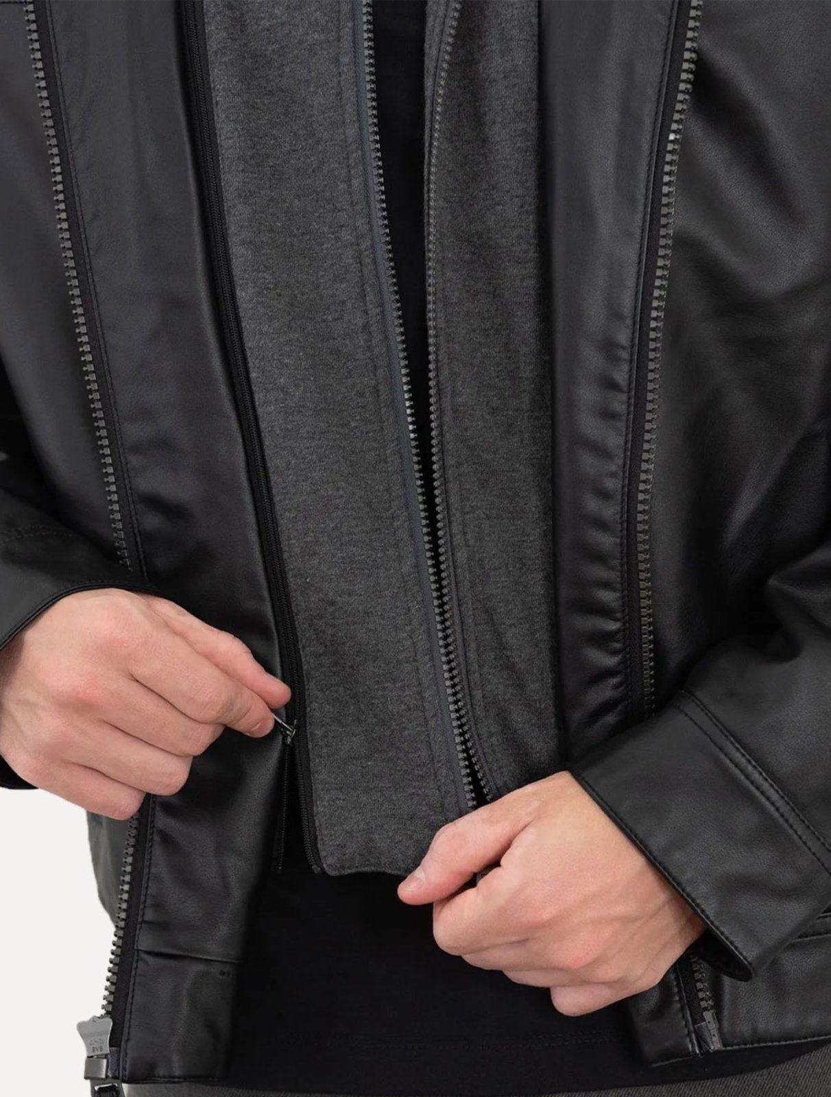 Vista 3 Jaqueta Calvin Klein Hooded PU Pocket Preta preto Calvin Klein preto