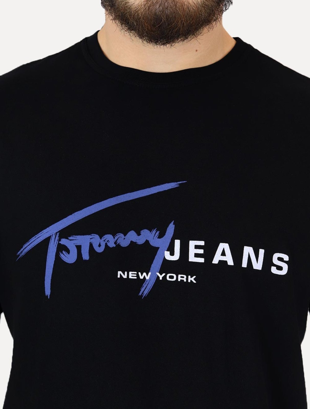 Vista 3 Camiseta Tommy Jeans Signature NY Center Preta preto Tommy Jeans preto