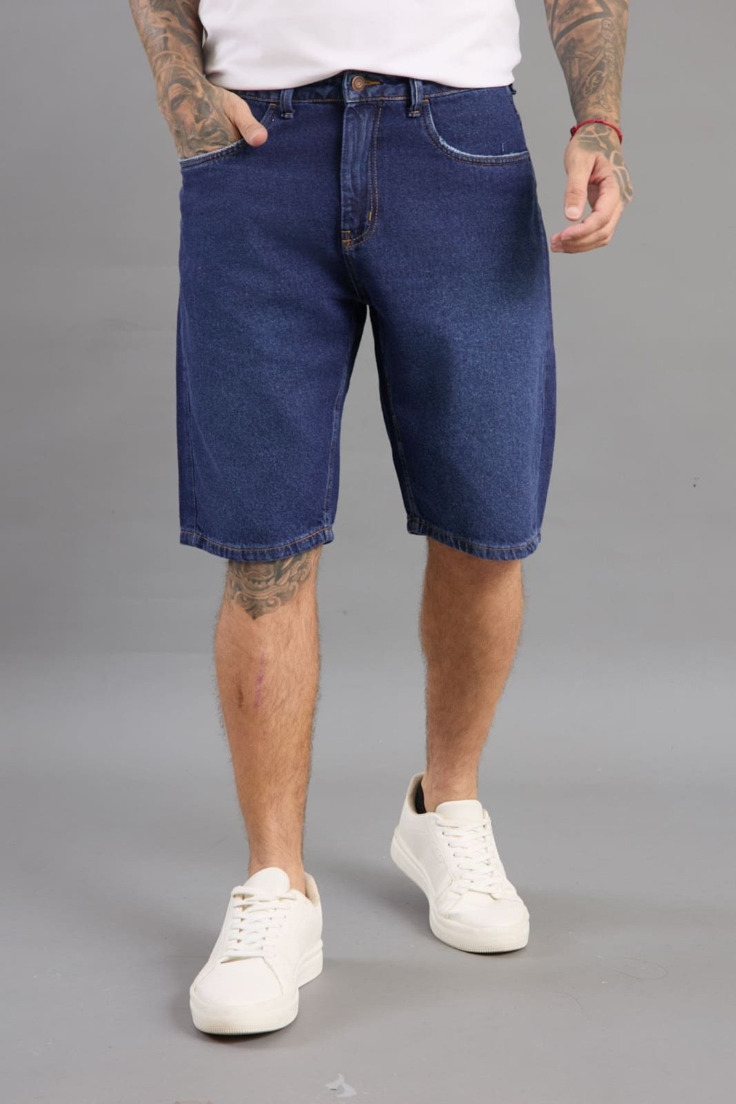 Bermuda Jeans Masculina Slim Fit Com Bolsos Dialogo Jeans Azul Escuro