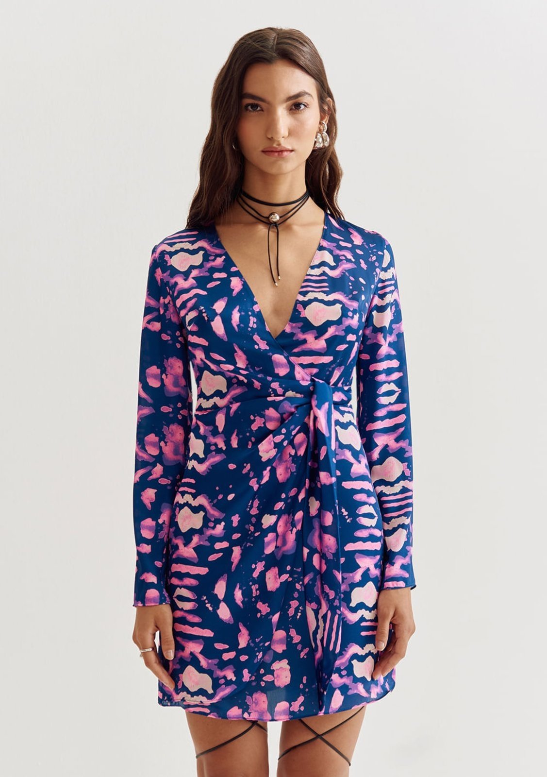 Vestido Zinco Lebôh Curto Decote V Transpasse Frente Roxo