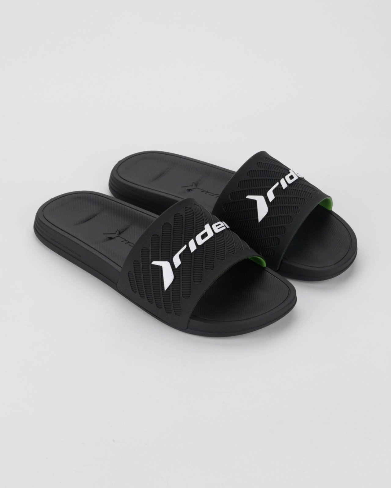 Vista 2 Chinelo Slide Masculino Adulto Rider Free II preto Rider preto
