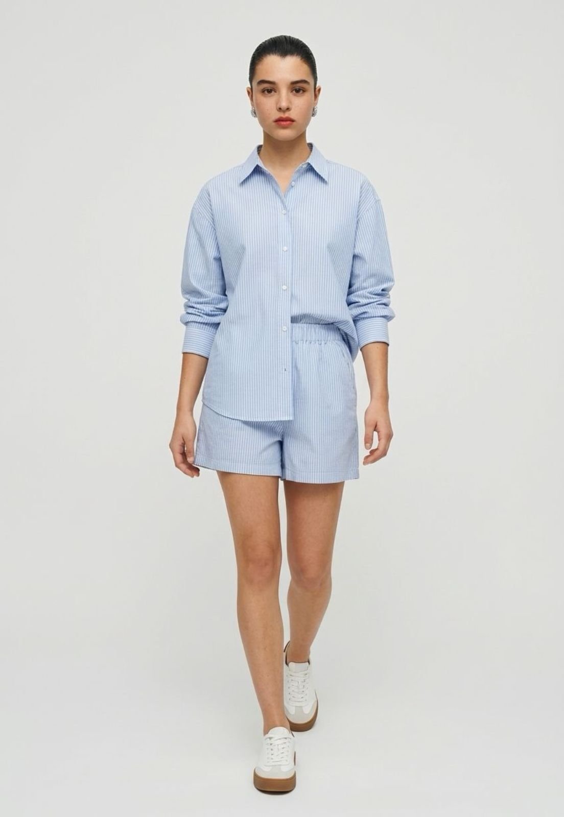 Conjunto Listrado 77VS Levosch Feminino Camisa e Shorts Azul Claro