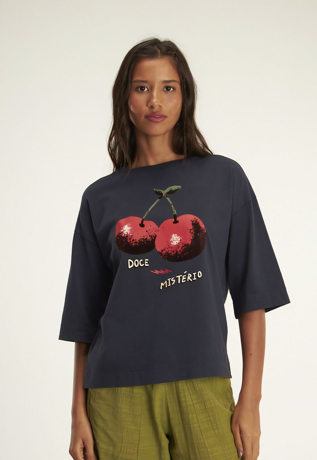 Camiseta Cantão Oversized Doce Misterio Azul-Marinho
