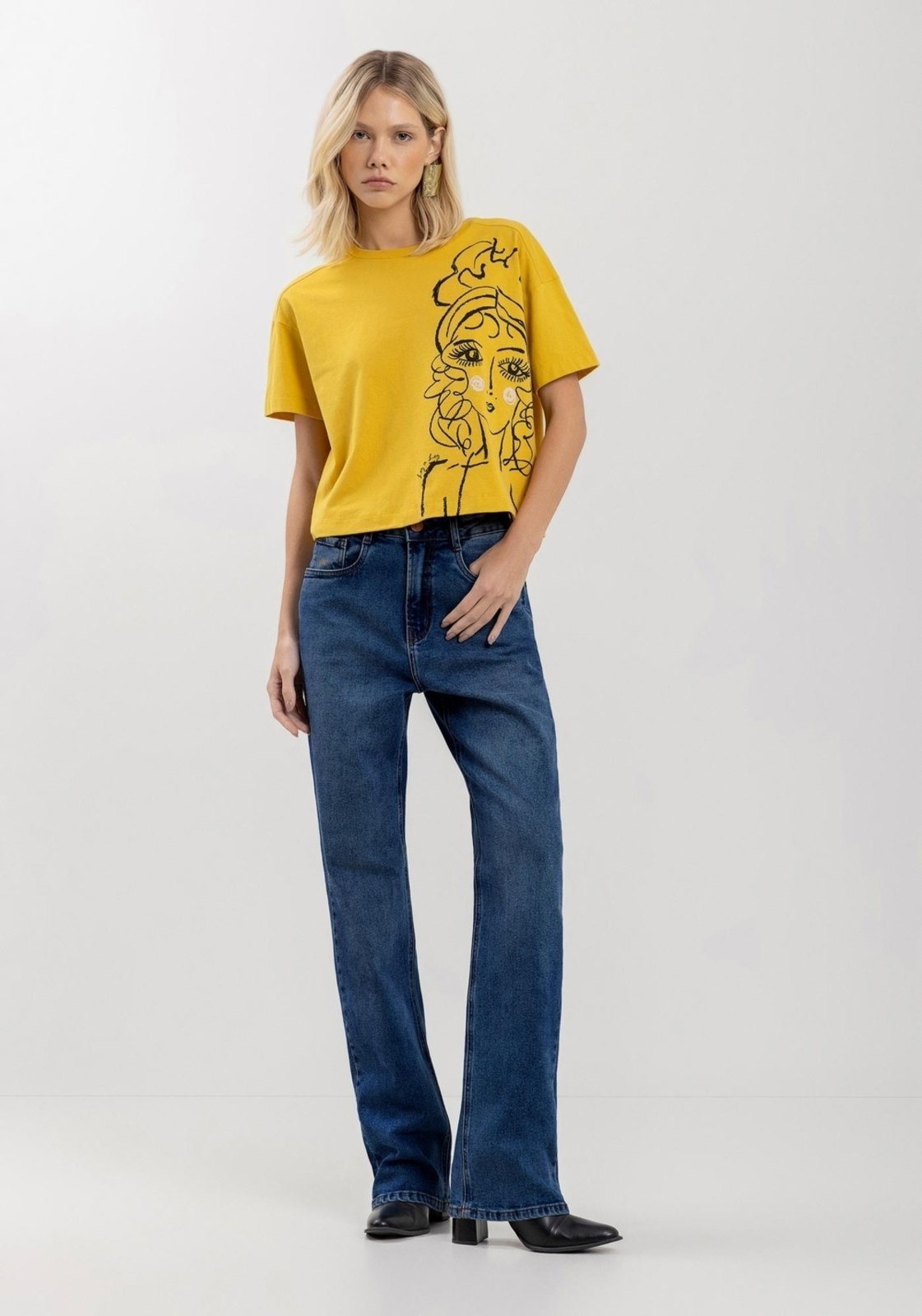 Calça Lez a Lez Jeans Reta Com Cintura Alta E Bolsos Funcionais