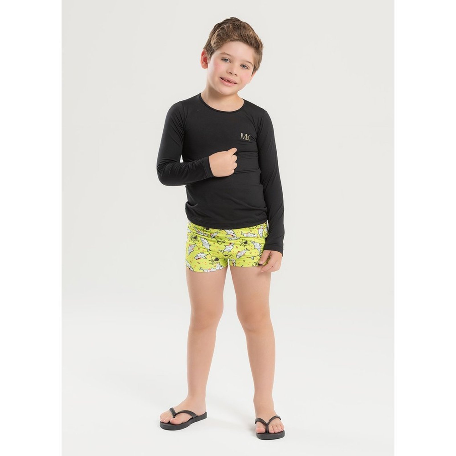 Conjunto Praia Menino Preto Camiseta Manga Longa e Sunga Tubarões Radicais