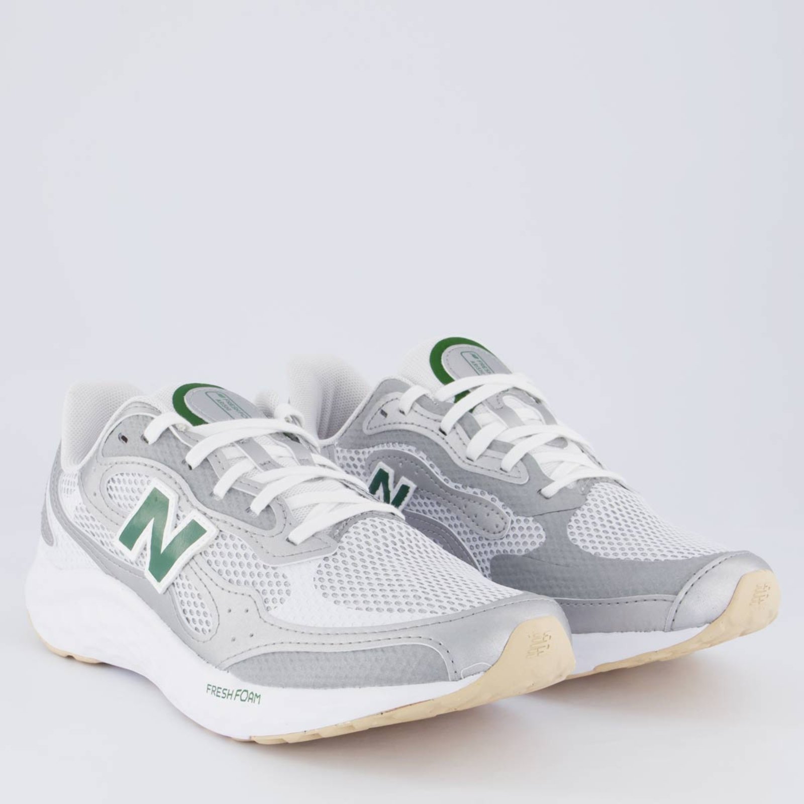 Vista 3 Tênis New Balance Fresh Foam Arishi V4 cinza New Balance cinza