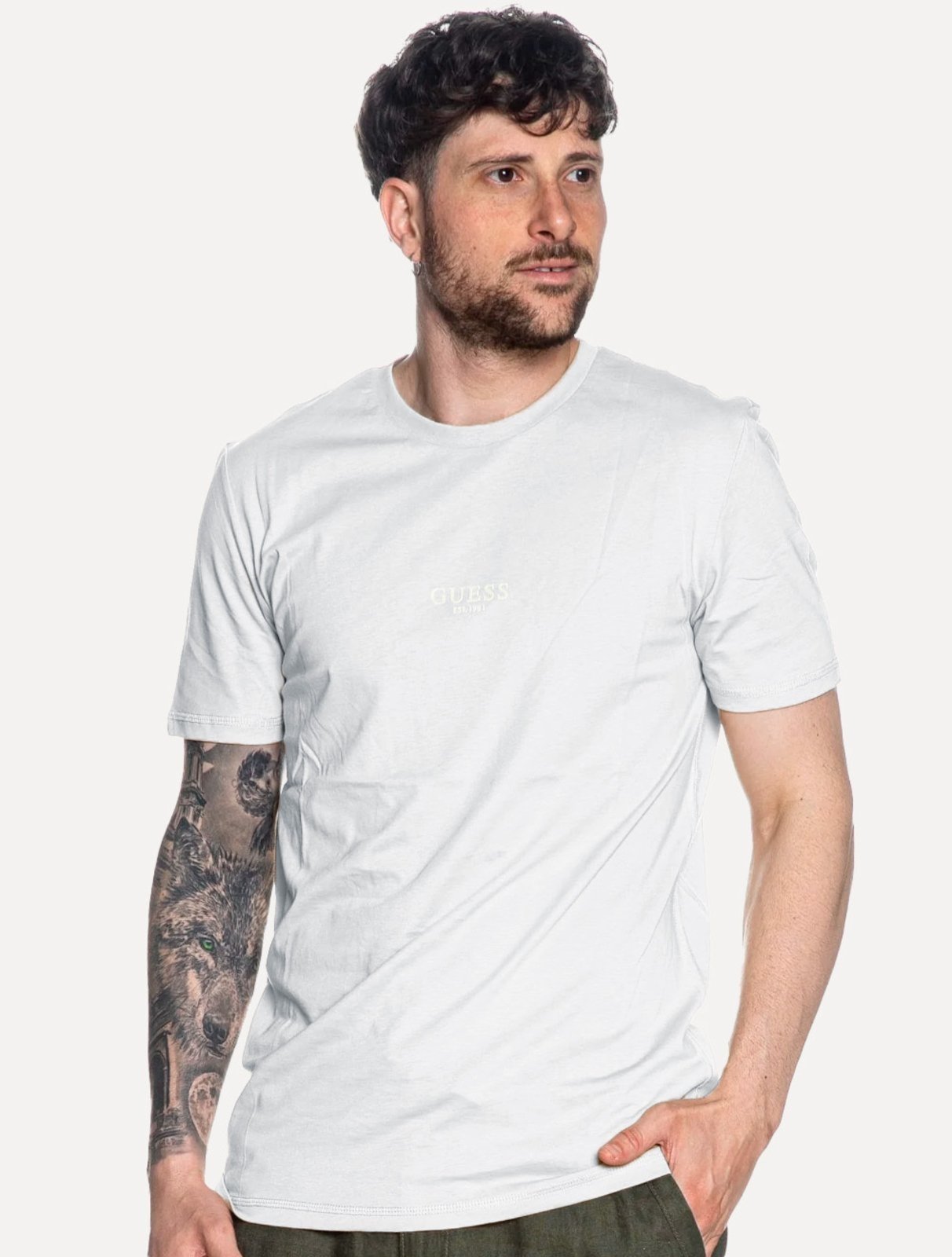 Camiseta Guess Masculina Rubber Est.1981 Stoned Branca