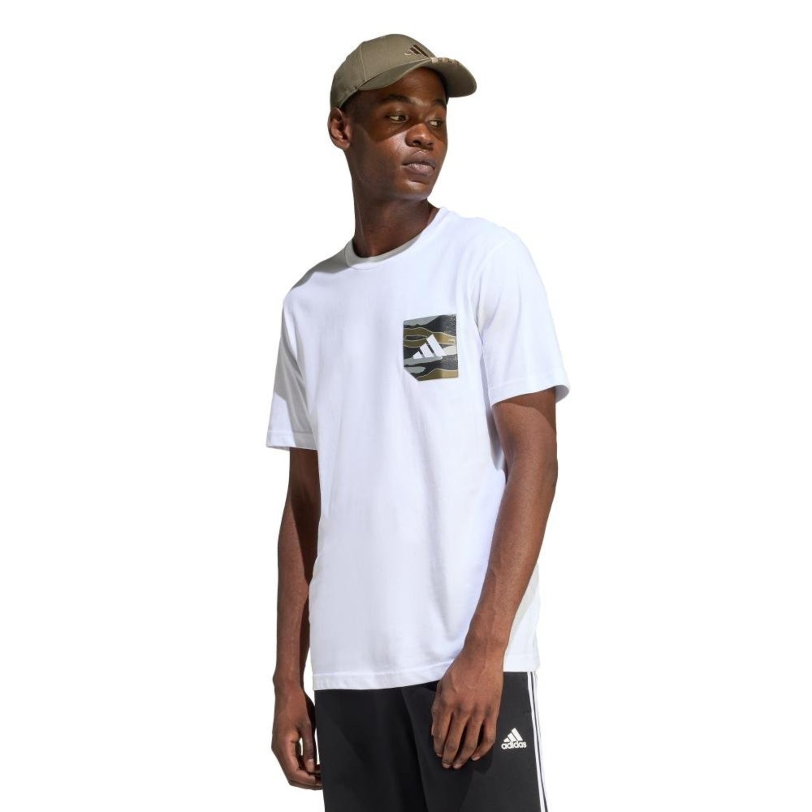 CAMISETA ESTAMPADA CAMO WOVEN POCKET adidas Sportswear Branco