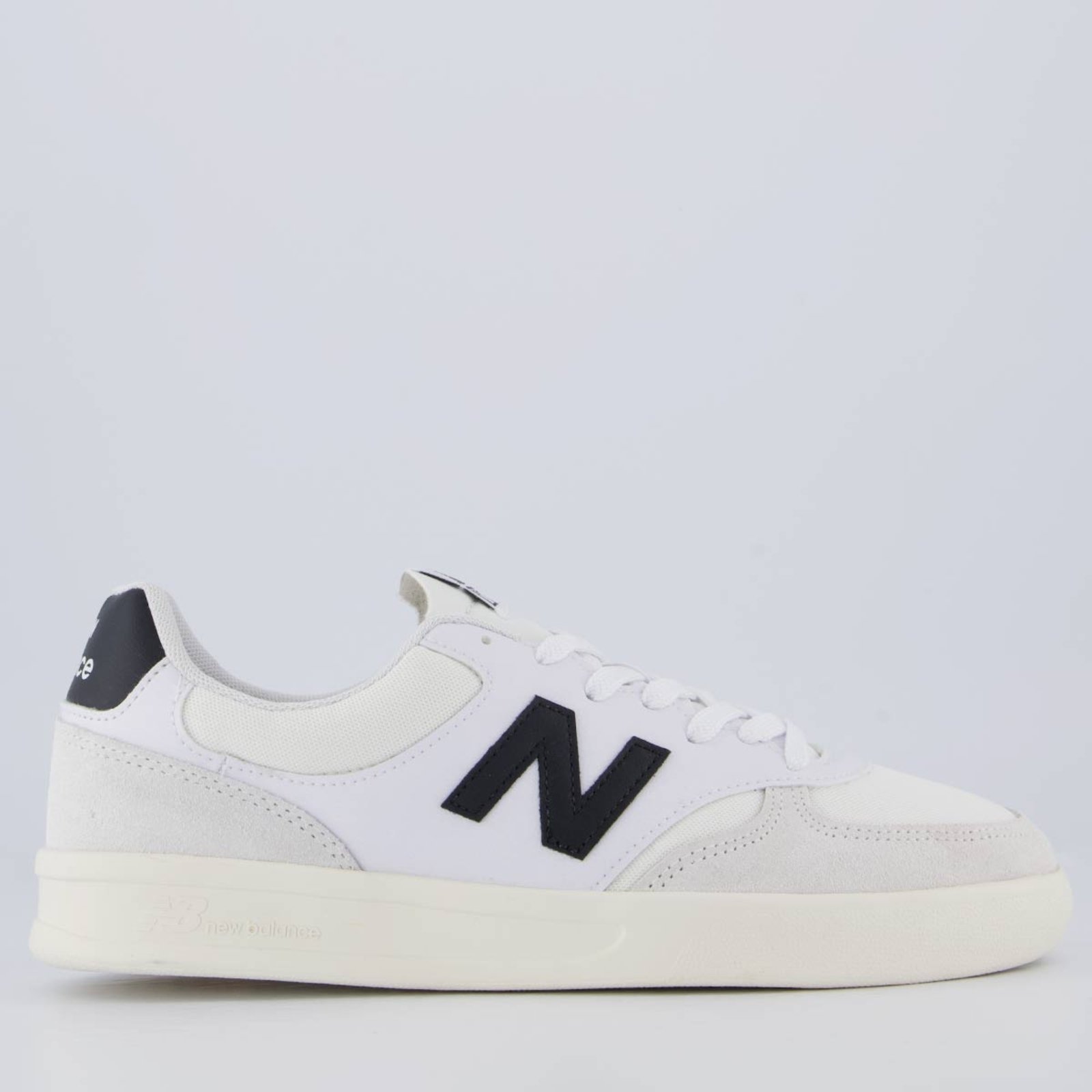 Vista 2 Tênis New Balance CT300 V3 e Preto branco New Balance branco