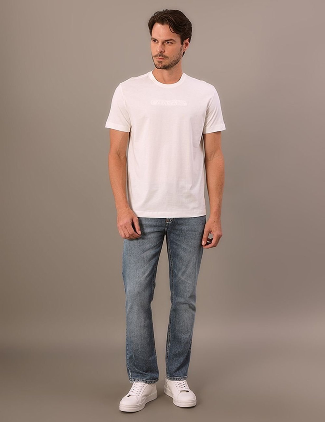 Camiseta Manga Curta Calvin Klein Masculino Embossed+bordado - Off White Calvin Klein Jeans