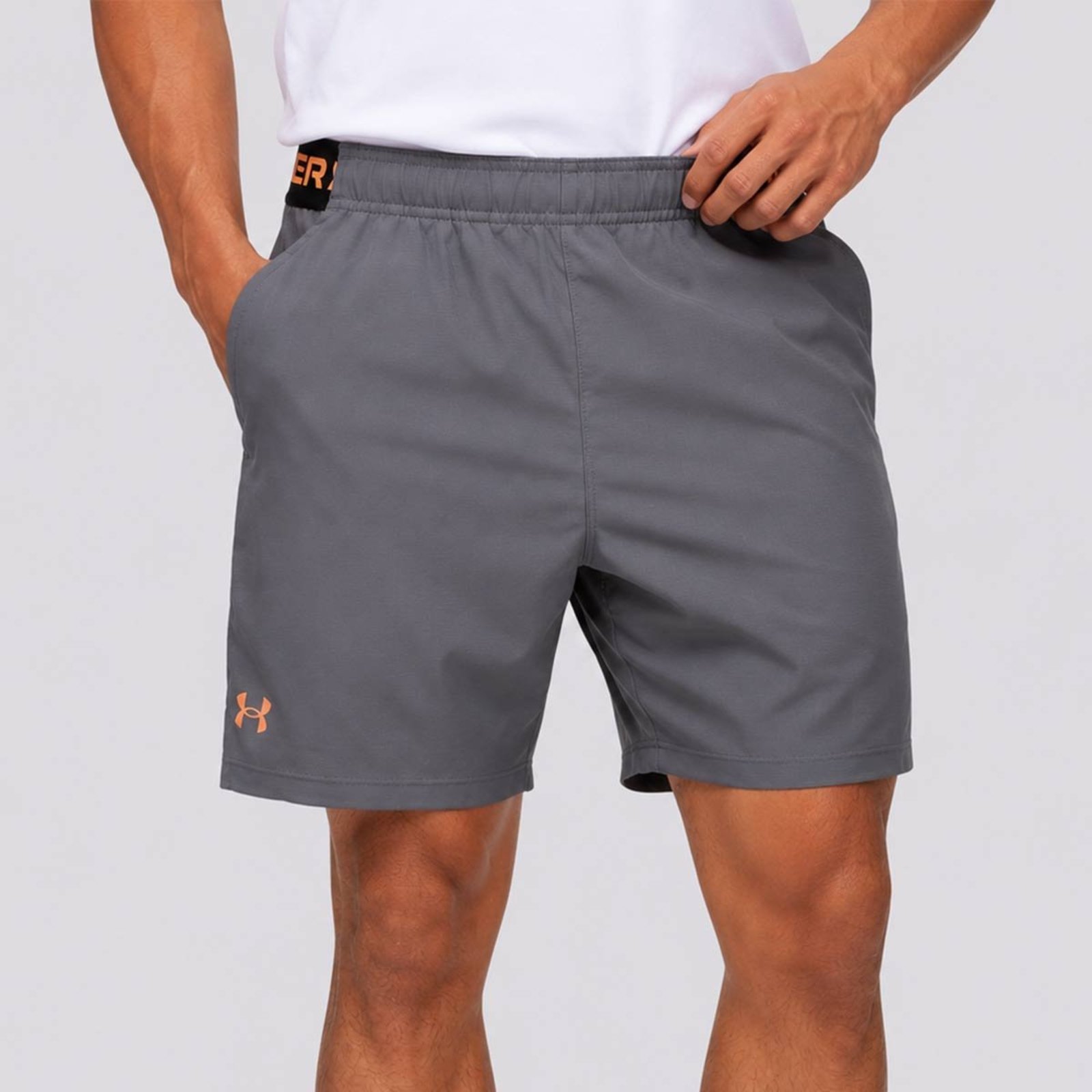 Shorts Under Armour Vanish Woven 6 Cinza