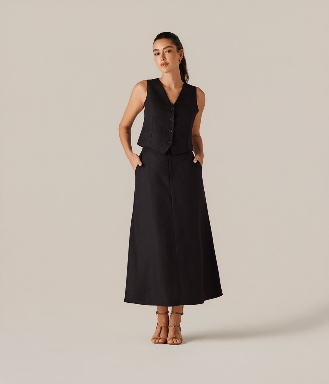 Saia Midi Evase Com Bolso-Faca Feminina Preta