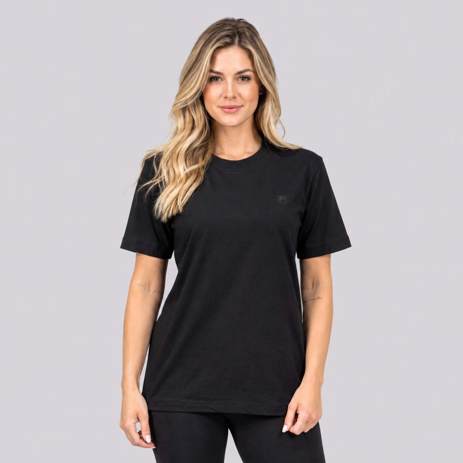 Camiseta Fila Long Daily Light Feminina Preta