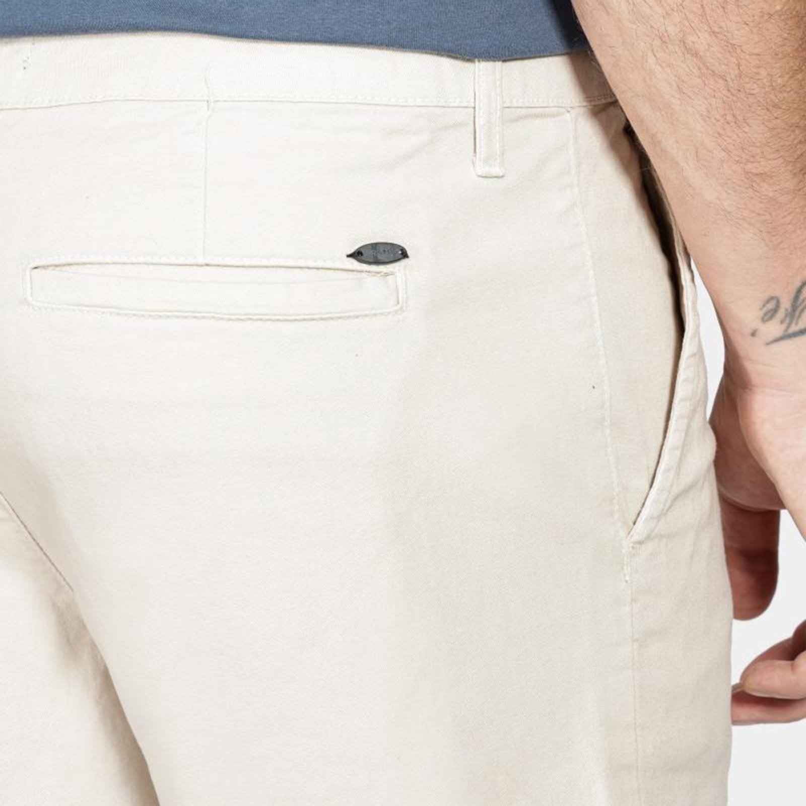 Vista 3 Bermuda Aramis Chino Color Essencial Pr26 Masculino bege Aramis bege