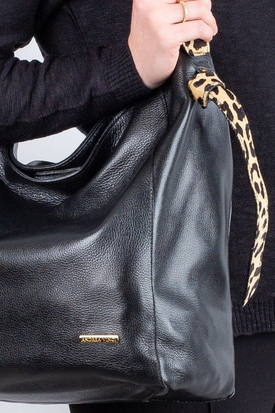 Vista 3 Bolsa Andrea Vinci Sacola De Ombro Em Couro Estampado Mara preto Andrea Vinci preto