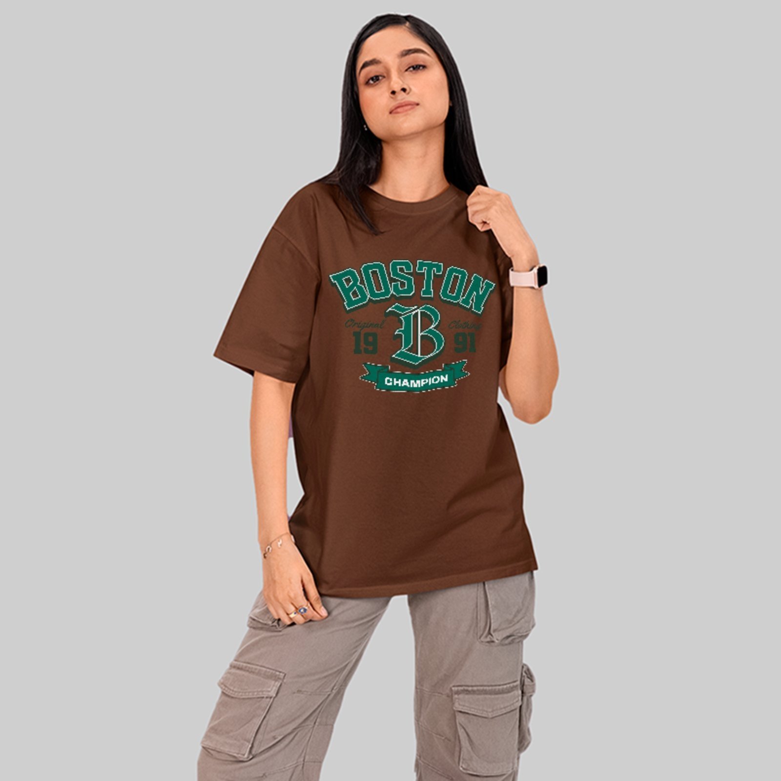 Camiseta Oversized Premium Boston 1991 Varsity College Street Unissex Marrom