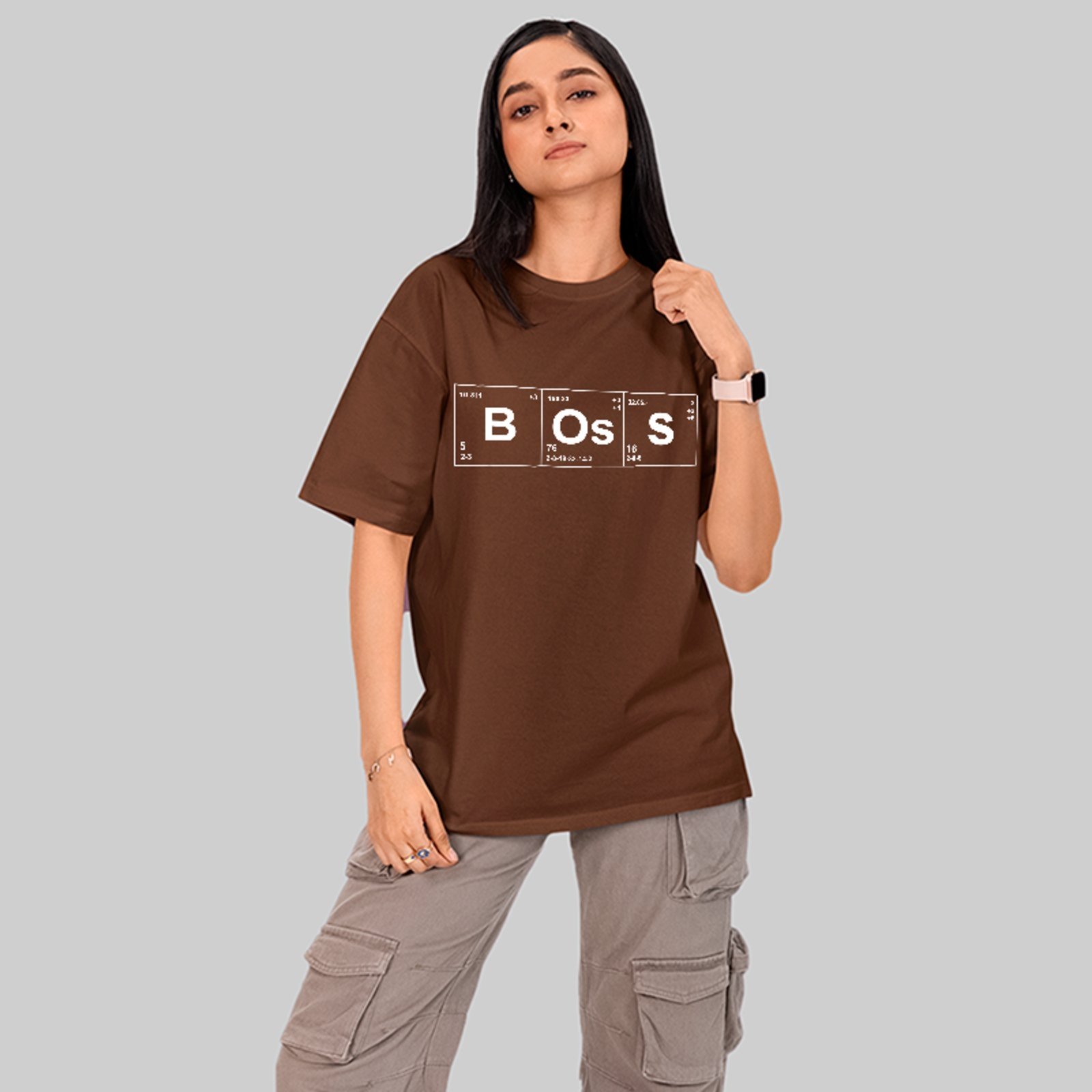Camiseta Oversized Boss Elementos Químicos Estilo Nerd Marrom