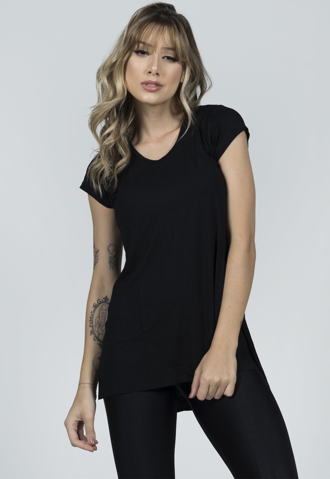 Blusa Vekyo Fitness Tapa Bumbum Longa Ju Preto