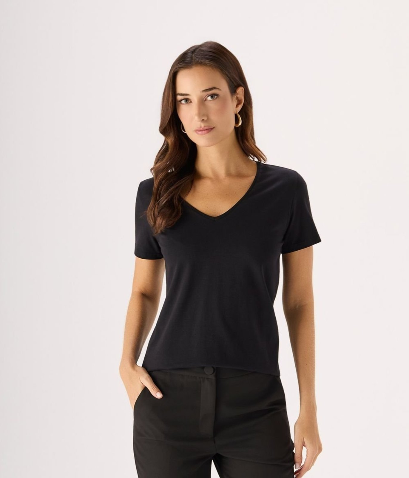 Blusa Básica Pima Decote V Feminina Preta