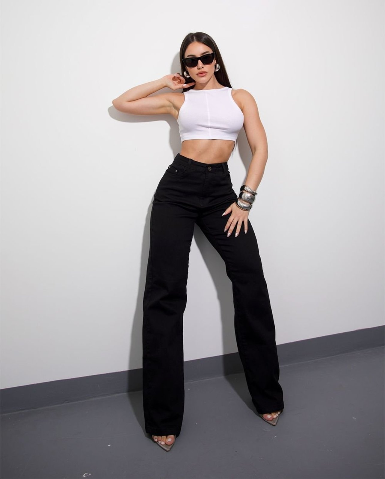 Calça Jeans Wide Leg Feminina Cintura Alta Básica com Elastano 28000 Preto Consciência