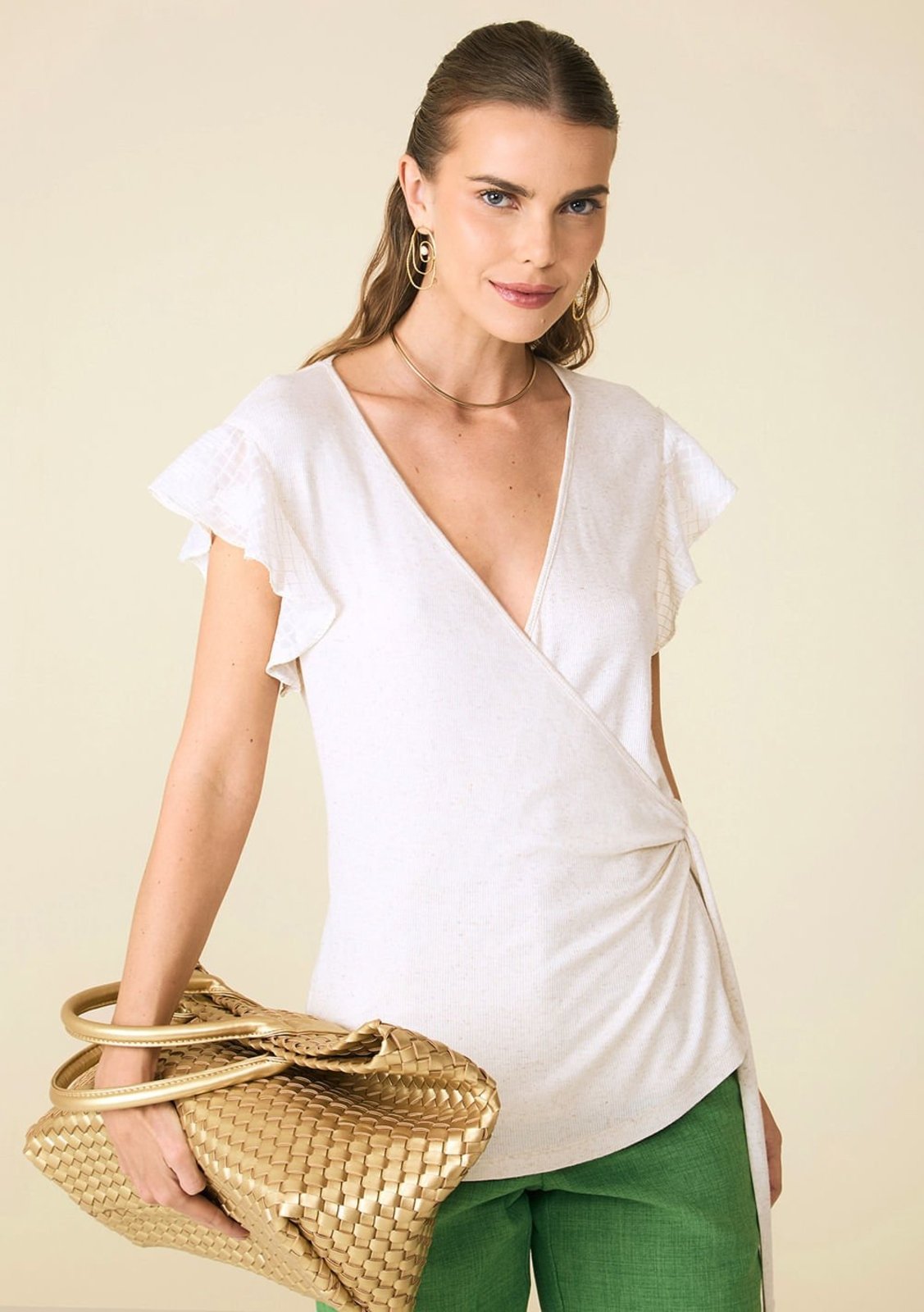 Blusa Maria Valentina Decote Transpassado Manga Babado Com Amarração Bege