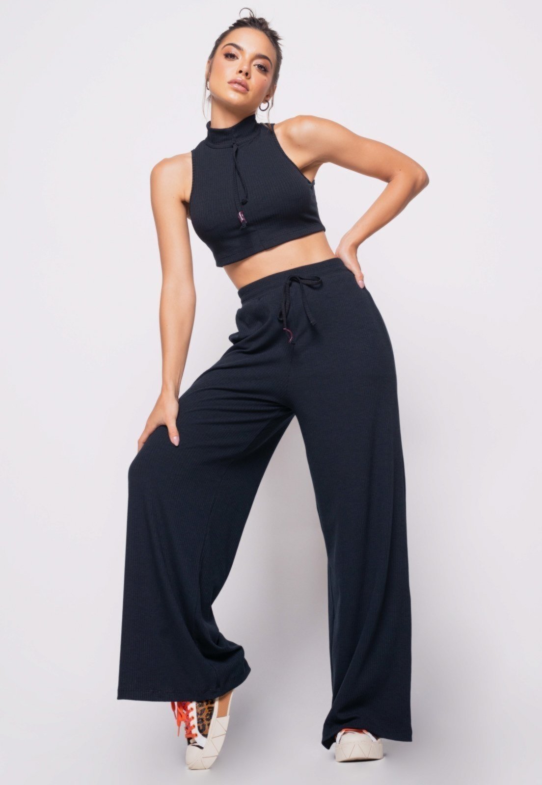 Vista 3 Calça Salvatore Wide Leg Malha Canelada Preta Salvatore Fashion preto Salvatore Fashion preto