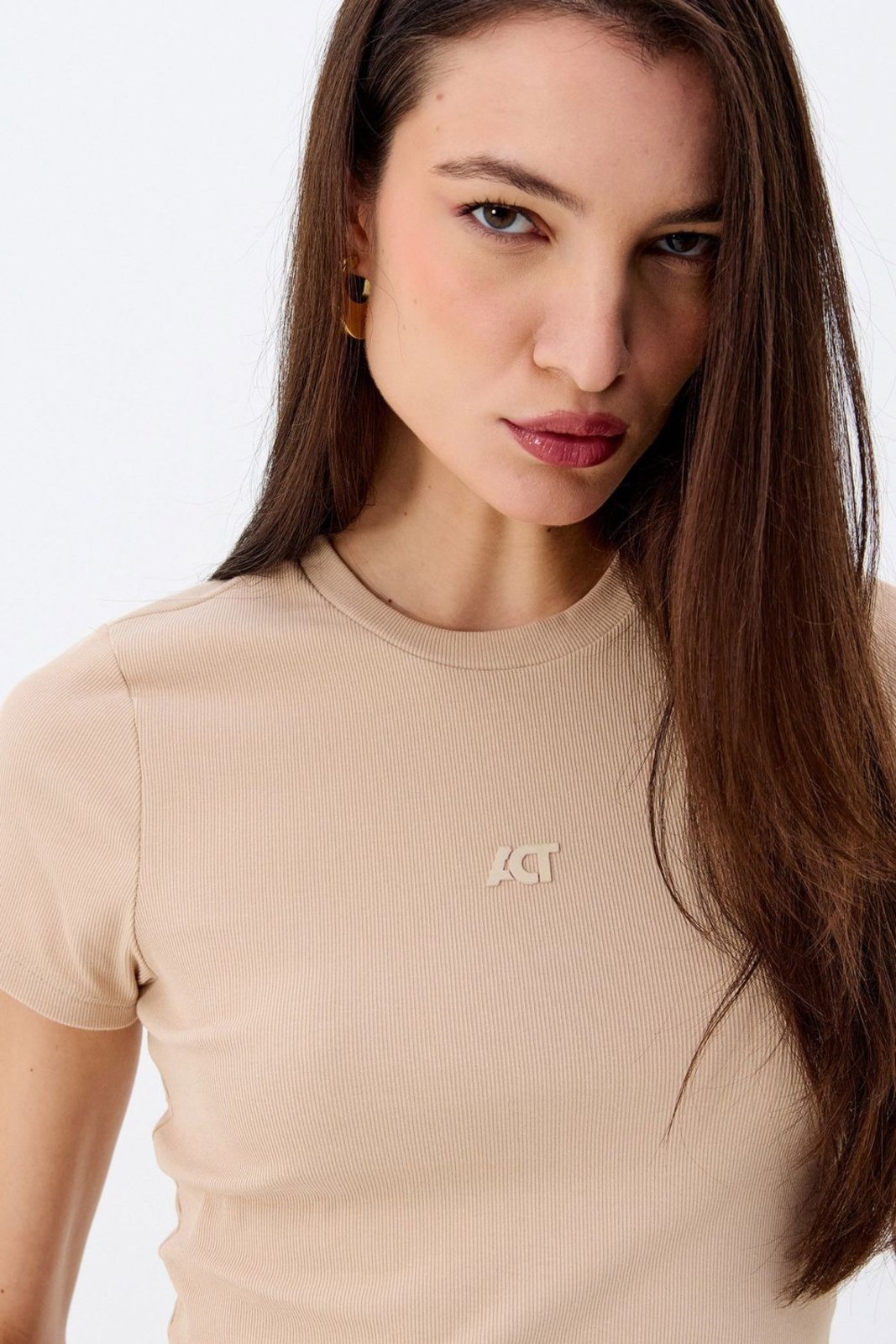 Vista 3 T-Shirt Detalhe em Relevo ACT FEMININO preto ACT FEMININO preto