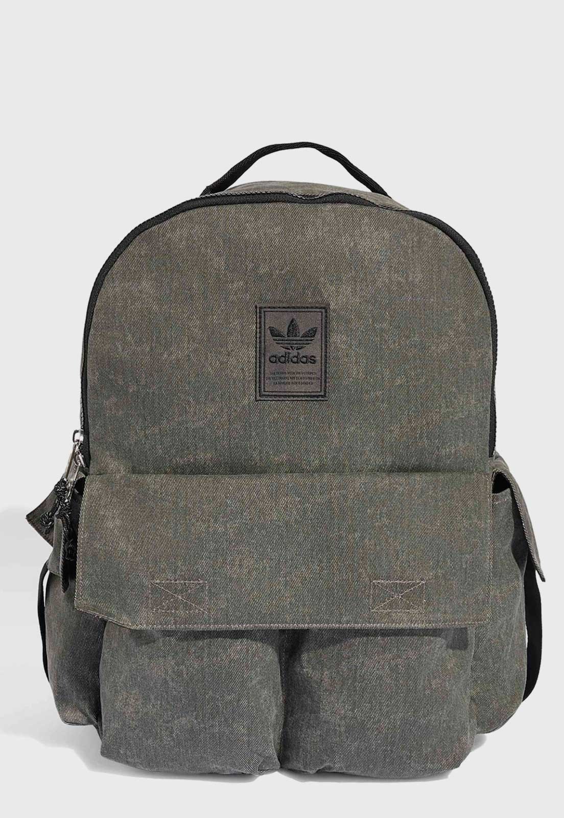 Mochila adidas Originals Design Estruturado Cinza