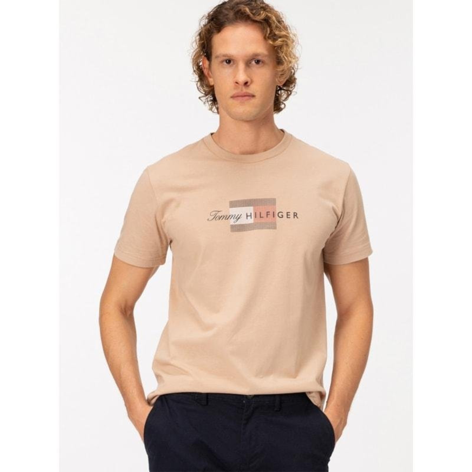 Camiseta Jersey com Estampa de Bandeira Bege