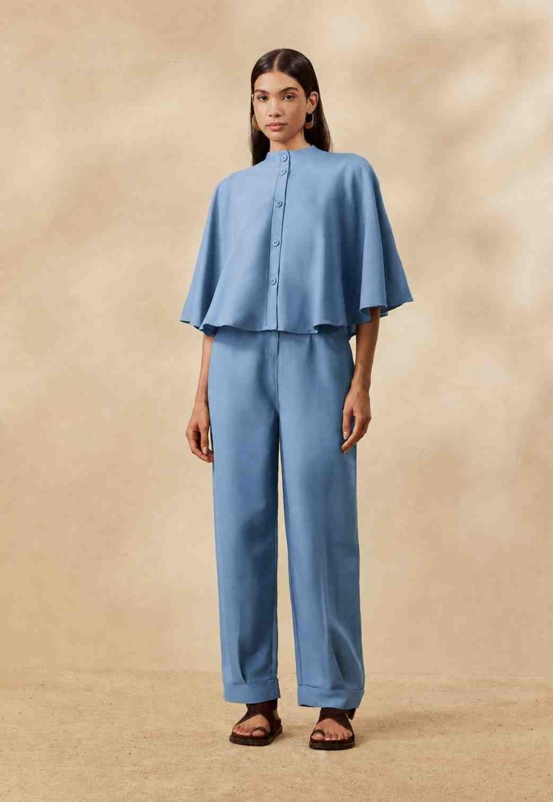 Calça Cenoura Detalhe Pregas Azul