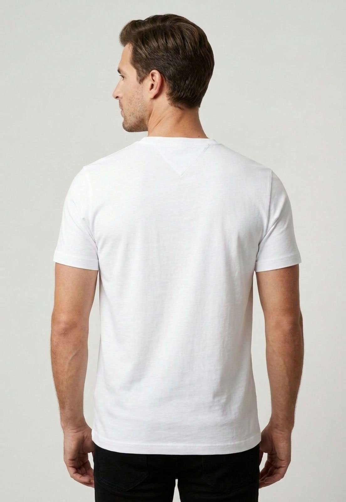 Vista 3 Camiseta Masculina Tommy Hilfiger JD Graphic TE Branca branco Tommy Hilfiger branco