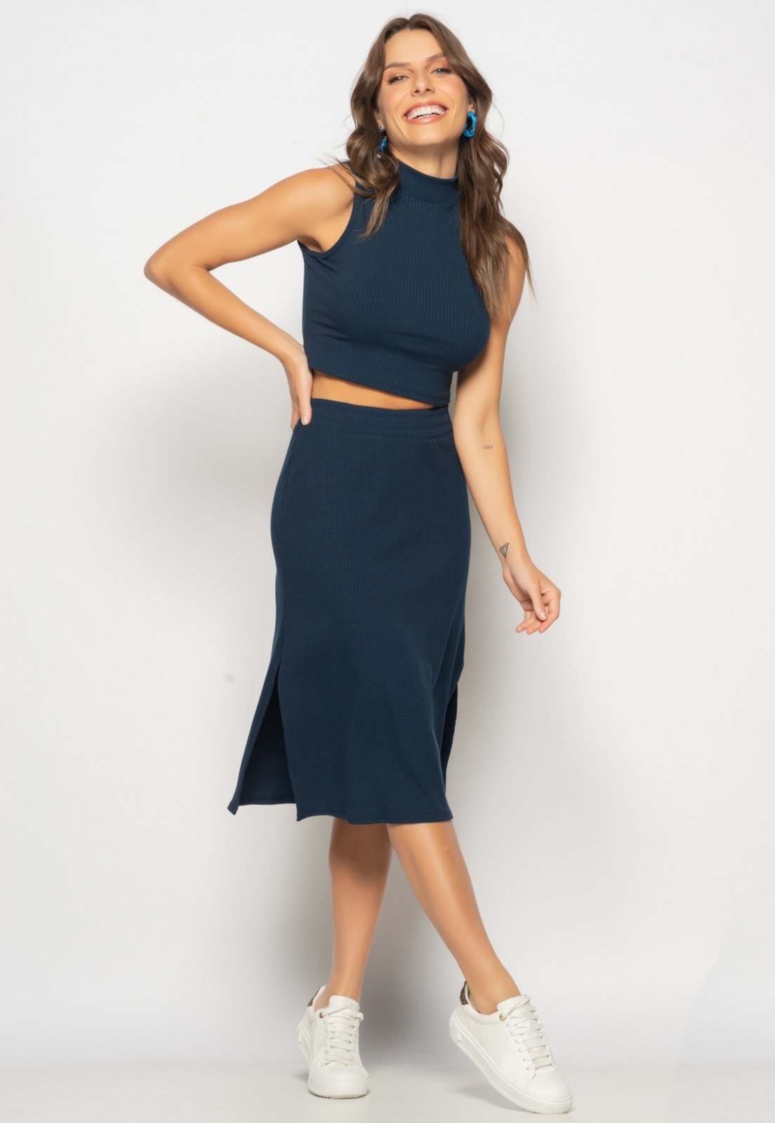 Conjunto Cropped Regata E Saia Midi Malha Canelada Salvatore Azul Marinho