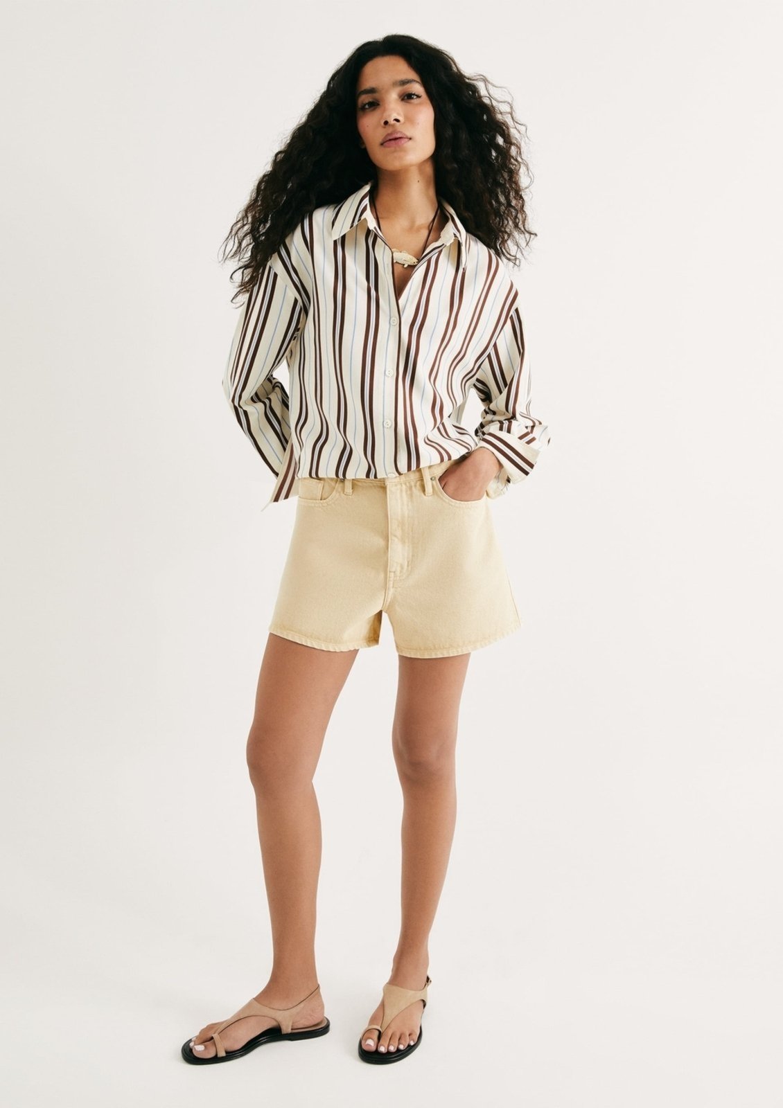 Vista 2 Shorts Feminino Cintura Média Em Sarja Hering amarelo Hering amarelo